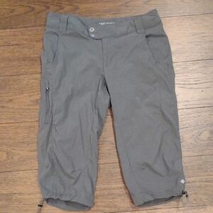 Columbia Women's Charcoal Gray Bermudas